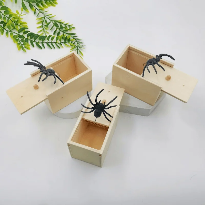 WOODEN SPIDER BOX - Image 2